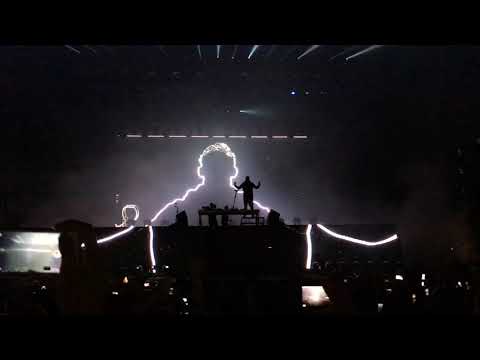 DJ Snake - Mo Bamba VIP (Boombox Cartel, Sheck Wes) [Kraków Live Festival 2019]