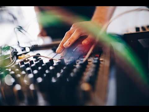 Solo mía - Cali Y El Dandee ft Greeicy Jhay Cortez