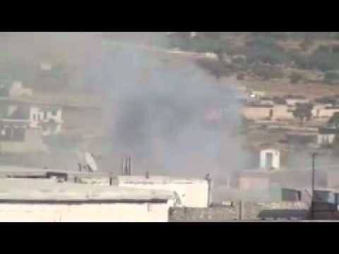 استهداف سيارة ذخيرة لقوات النظام من قبل الجيش الحر في مدينة معرة النعمان في محافظة إدلب