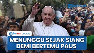 Antusiasme Warga Sambut Paus Fransiskus, Lautan Manusia Berkumpul di Depan Gereja Katedral