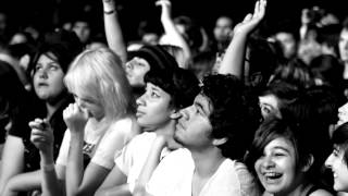 DEAD SARA - MONUMENTAL HOLIDAY