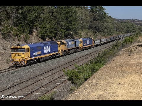 Diverted 7MP5 plus 7MC7 and 7KC6 at Heathcote Junction- 26/1/19