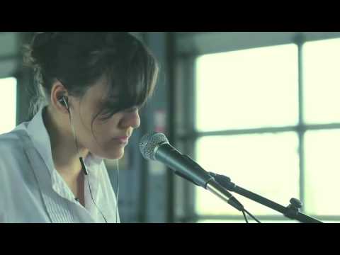 Emily Wells - Symphony 1 In The Barrel of a Gun