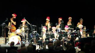 A Swingin' Christmas - 03 (Rudolph The Red Nosed Reindeer) [HD]