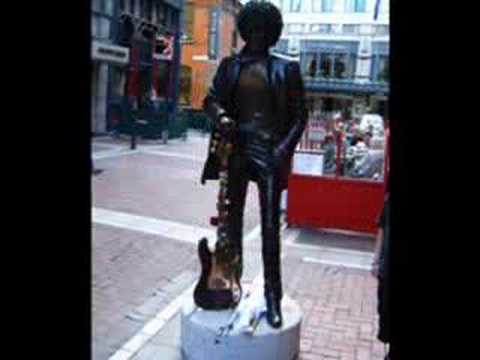 Phil Lynott Tribute Statue