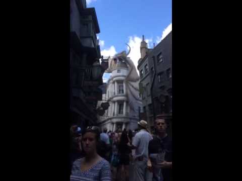 Fire Breathing Dragon in Diagon Alley at Universal Orlando (MUST SEE!!!)