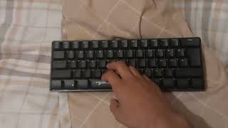 Unboxing my new keyboard and mouse (there was an cut at the end because of an error)