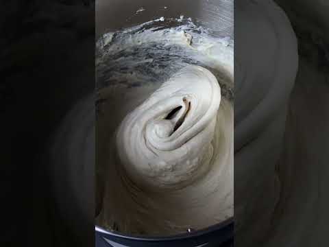 Миниатюра изображения товара Тестомесильная машина RAGEX R2002-110 (бежевый)