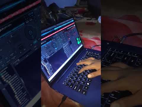 dj operating in laptop #shorts #djsumit