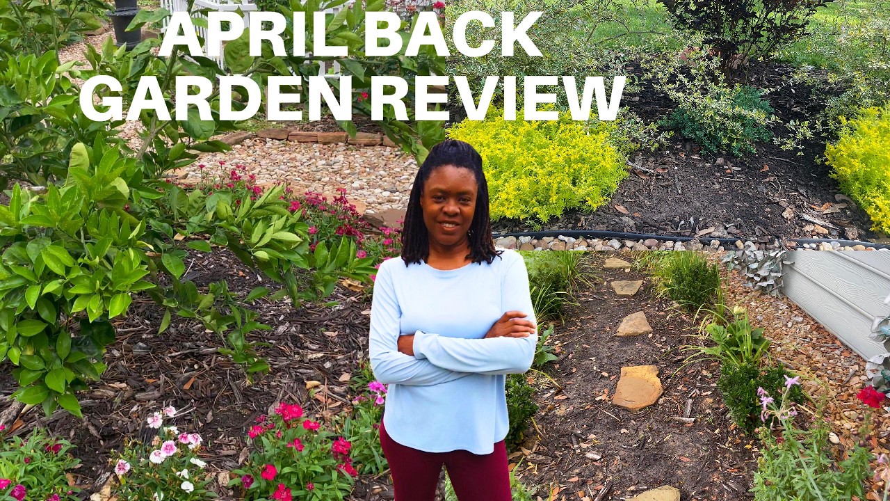 Let's Take A Stroll Through The Back Garden // April Back Garden Review 😊🌼