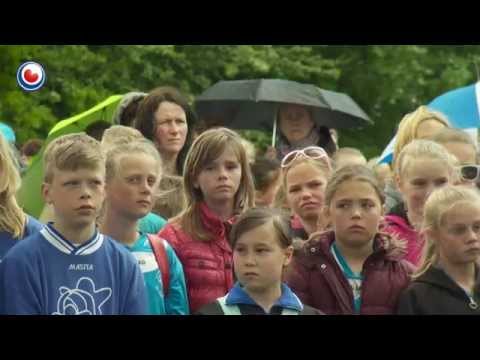 Kaarsjes en minuut stilte bij herdenking Twijzel