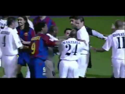 Luis Enrique vs Zinedine Zidane trong trận El Clasico năm 2003