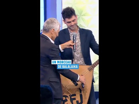 Quand la balalaïka débarque sans prévenir 🎶