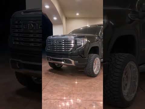 2022 Gmc 1500 Denali 6 inch lift 22x12 American force wheels 33 inch tire