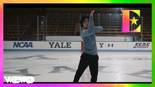 Elton John, Britney Spears - Hold Me Closer