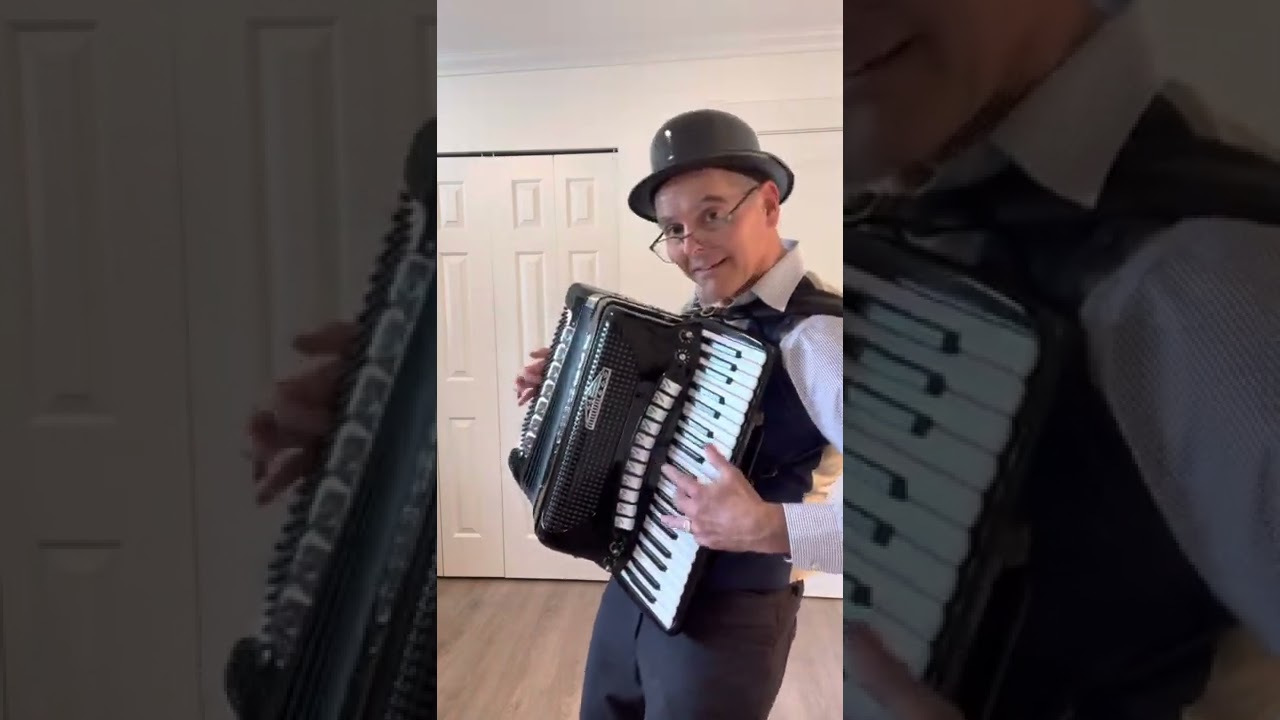 Promotional video thumbnail 2 for Squeezebox Stanley