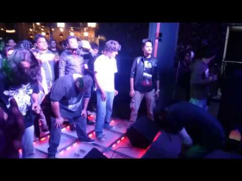 Ragnhild: Intro+Vikings Mosh