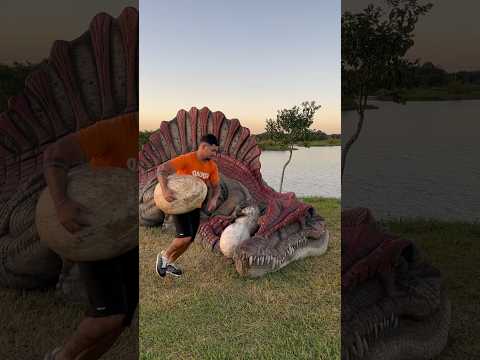 Será que ele vão conseguir fugir do dinossauro? #shorts