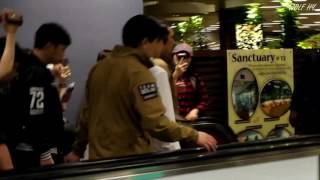 Download lagu 050317 Lee Joon Gi Departure @Changi Airport (part 2) mp3