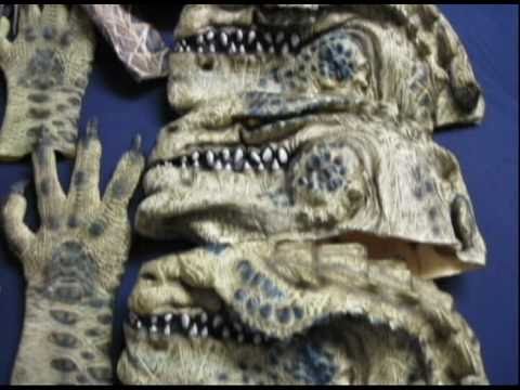 Godzilla 1998 Figure Halloween Costumes Product Review [Notice any slight difference?]