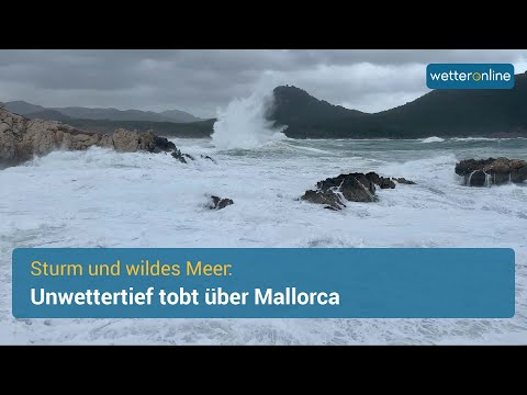 Storm rages over Mallorca (7.11.2021)