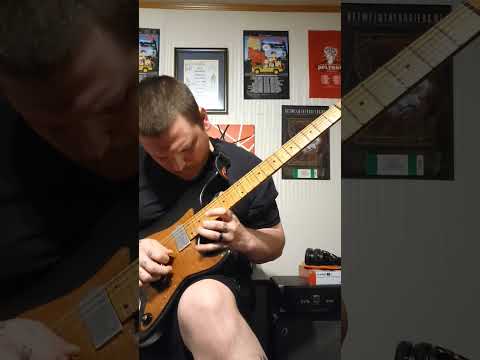 Sunday seesaw strat lick #Sunday #seesawmusic #guitar #lick #sweeppicking #descending #practice