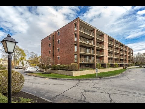 148 Marble St, Unit 301, Stoneham MA - Cheryl Pendenza - Tel 617-470-0652