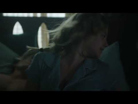 Riverdale 6x01 / Kiss Scene - Archie and betty