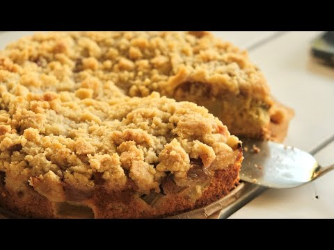 The Best Rhubarb Cake - Simple and Fast