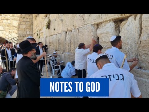 Prayer notes removed from Western Wall ahead of Passover