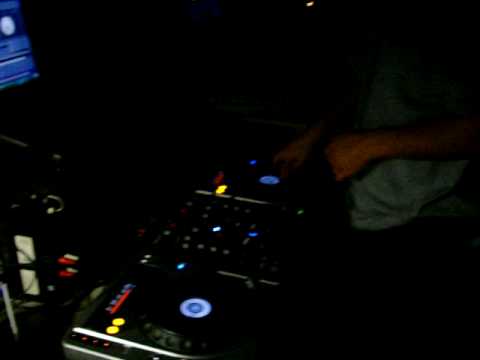 DJ MANNY MIXING LIVE