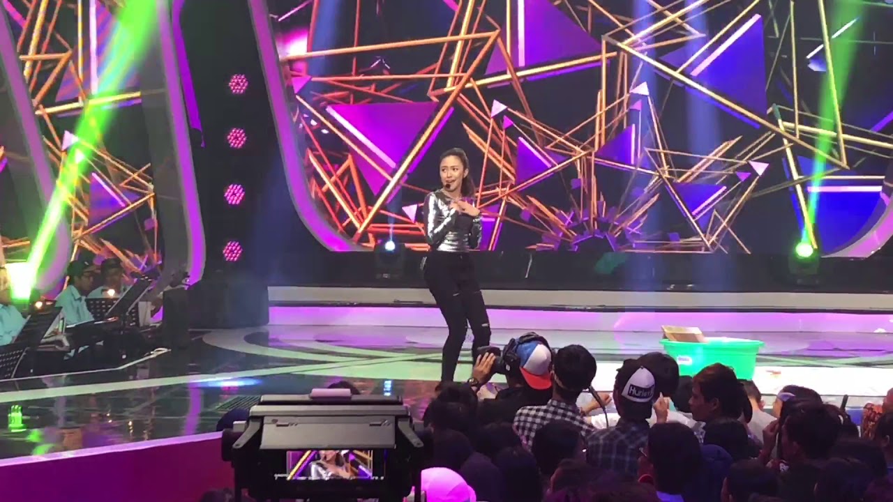 Baby shima nyuci baju sambil nyanyi di dangdut vaganza