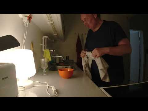 MongoTV_12868 - Del 2 - SPISER SKÅL FLÆSKESVÆR OG BACON CHIPS ONSDAG FØR MIN PENSION KOMMER