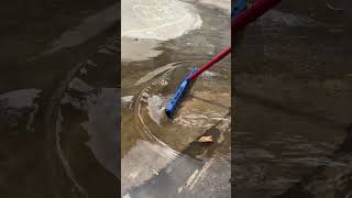 Pista de skate molhaaaada bora secar!! #skateboard #pista #chuva #satisfying #satisfyingvideo