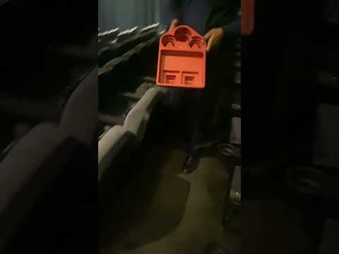INOX Movies - URGENT: Movie Theater stinky and Dirty