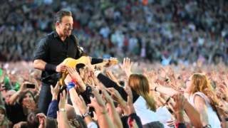 3. Jackson Cage (Bruce Springsteen - Live At Wembley Stadium 6-15-2013)