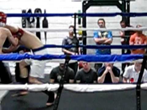 Karl Redmond (SBG) Vs Alan Thomas (Fianna) Amatuer MMA Lightweight