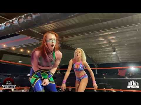 Ray Lyn and KiLynn King battle at Mission Pro's "Empty Promises"