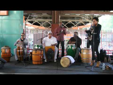 Ilu Aye en La Marqueta (El Barrio)