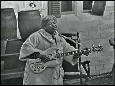 Sister Rosetta Tharpe- "Didn't It Rain?" Live 1964 (Reelin' In The Years Archive)
