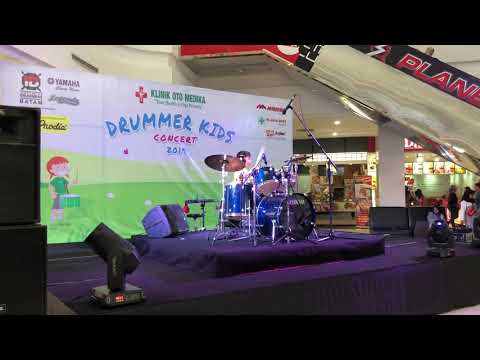 This Love (drum cover by AvnerDerioYekti) ~  Batam Drummer Kid ~