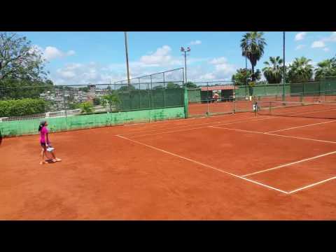 Valeria Guerrero (GUA) a Tania Andrade (SDO) FINAL match point