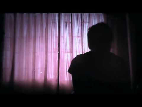 Mortimer Drunk - Flying low | Video