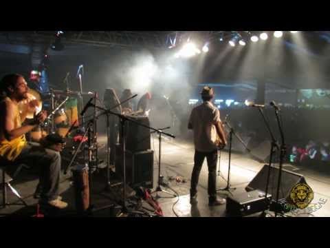 Jah I Ras - Som Palavra e Poder / O Rei Está no Trono