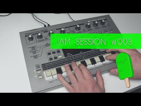 #003 - Roland MC303 Groovebox // 10 minute Footwork Jam Session