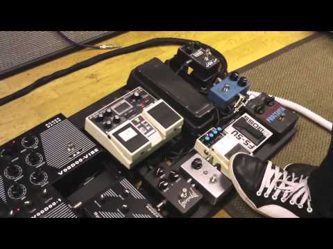 Pauli Hauta-aho with Custom Boards pedalboard (in Finnish)