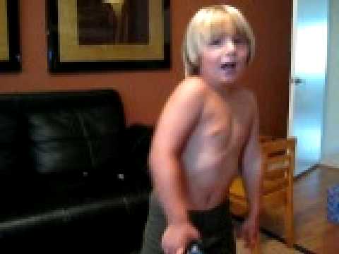 cute little boy sings keren deberg 