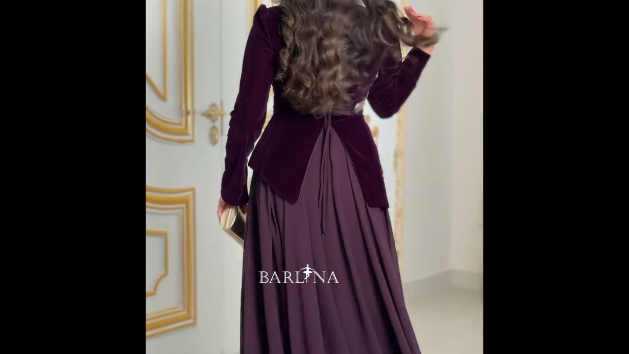 فستان بنفسجي داكن طويل بتطريز فاخر - XS