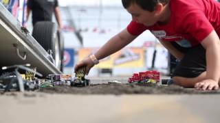 This is Knoxville Raceway: Kid In Dirt