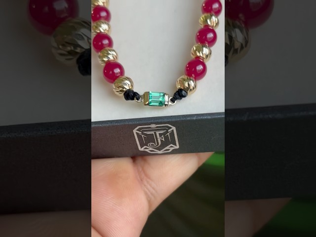 Vídeo relacionado con Crystalline Azuria Mujer 18ct Chapado en Oro Blanco Esmeralda simulada Verde Cristales de Zirconia Pulsera 18 cm para Mujer y Niña